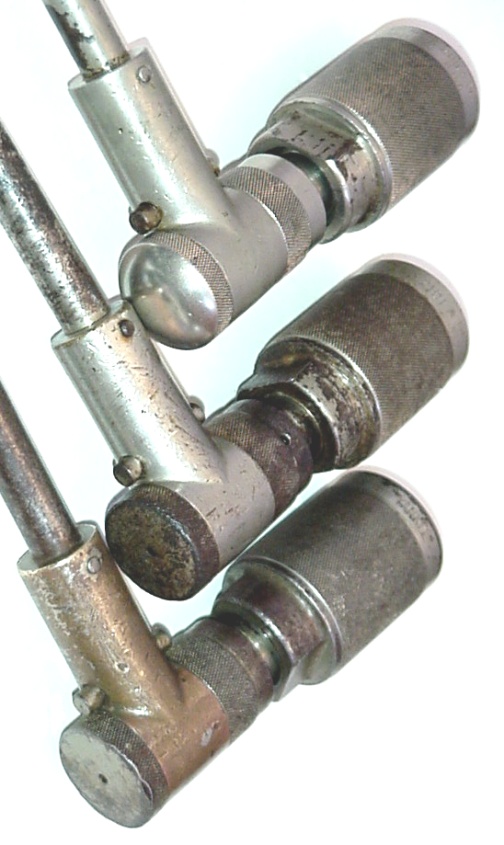 Heads in the same order as at left